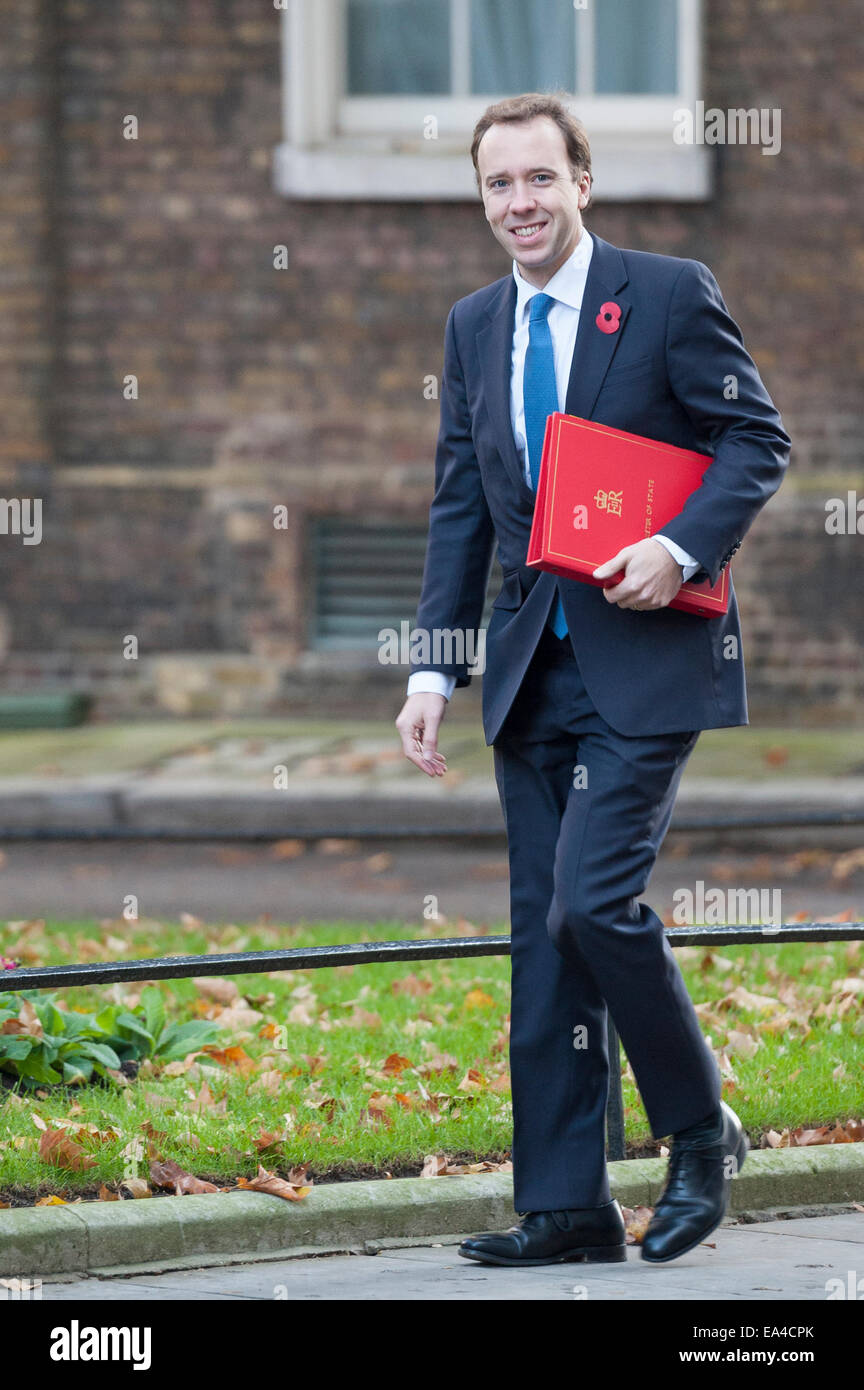A Downing Street, Londra, Regno Unito. Il 4 novembre 2014. I ministri del governo partecipare a Downing Street per la loro settimanale riunione del gabinetto. Nella foto: il Ministro di Stato per l'energia - Matteo Hancock. © Lee Thomas/Alamy Live News Foto Stock