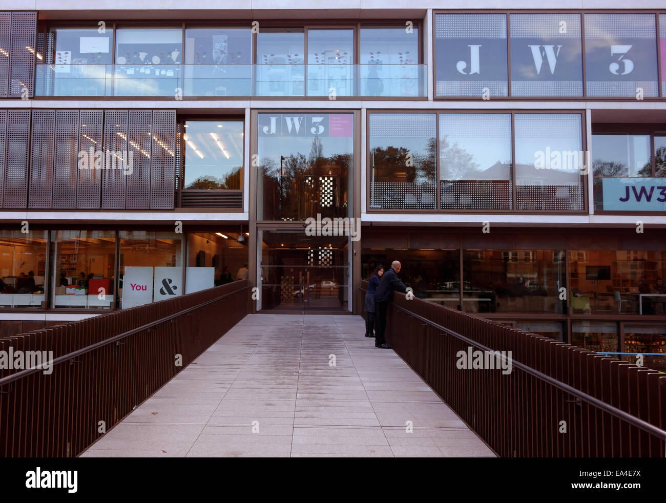 JW3 arte ebraica e il Community Center di Finchley Road, Londra Foto Stock