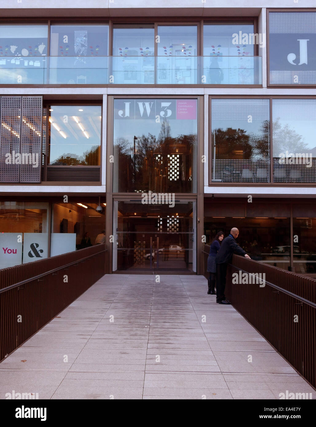 JW3 arte ebraica e il Community Center di Finchley Road, Londra Foto Stock