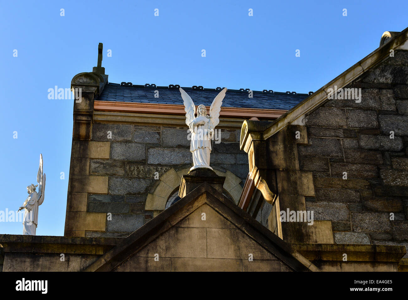 Stock Photo - Esterno di San Columba la Chiesa lungo la torre, completato nel 1909. Foto: George Sweeney/Alamy Foto Stock