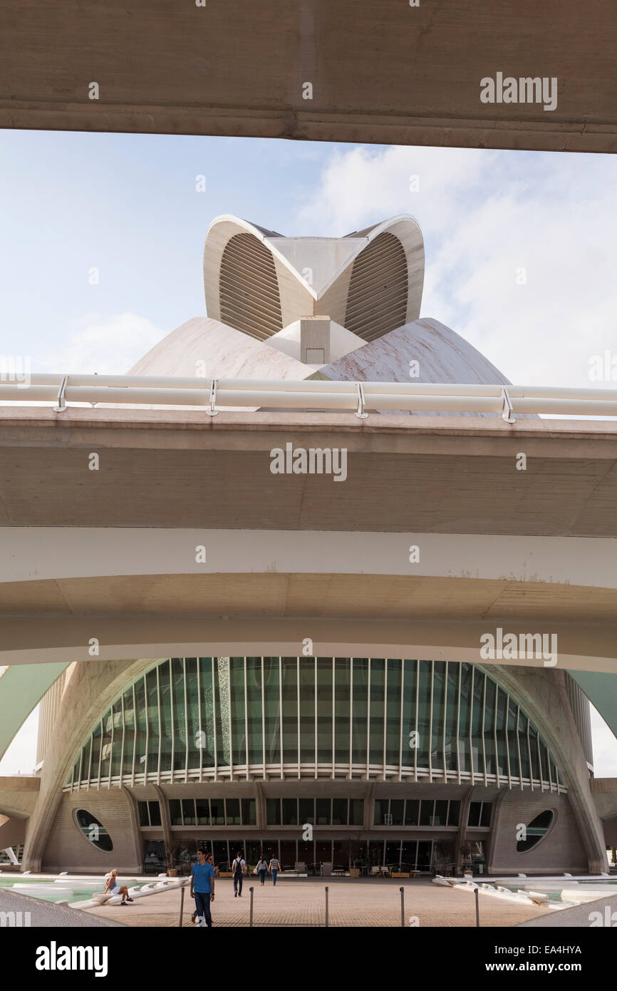 Il palazzo delle arti nella città delle arti e delle Scienze di Valencia, Spagna. Foto Stock