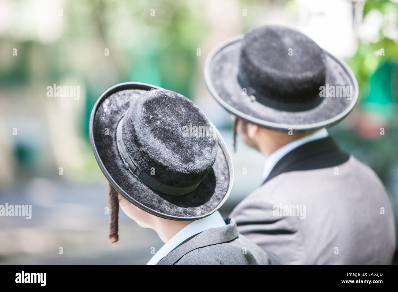 Hasidic i ragazzi ebrei in Stamford Hill,la più grande comunità Hasidic in Europa,Hackney, Londra, Inghilterra Foto Stock
