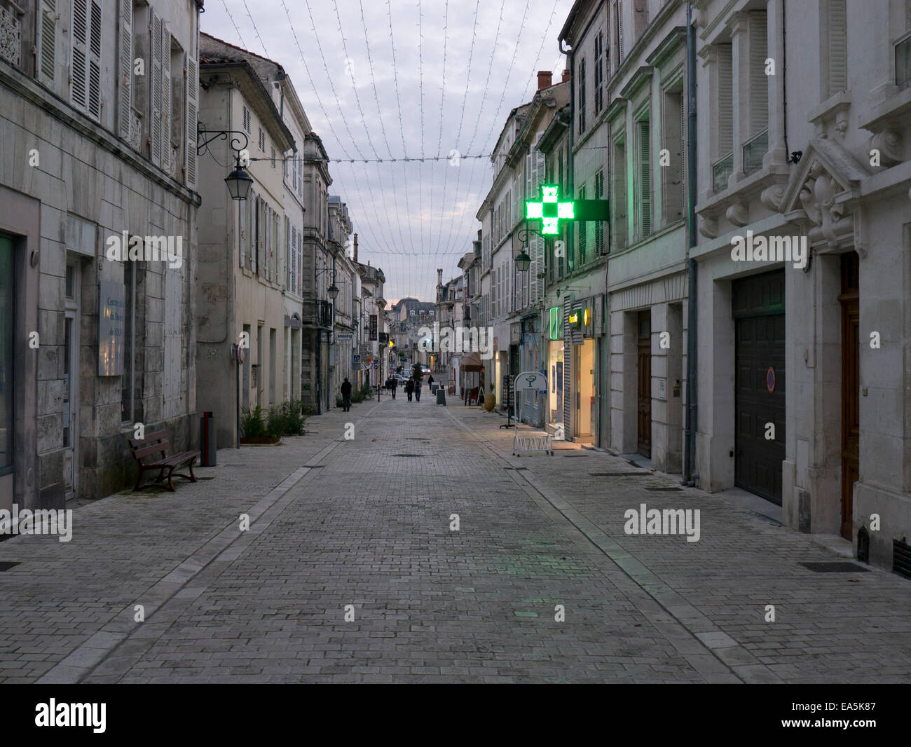 Cognac in Francia il dipartimento della Charente presenta la sua lunga storia nel centro medievale noto come 'Vieux Cognac". Foto Stock