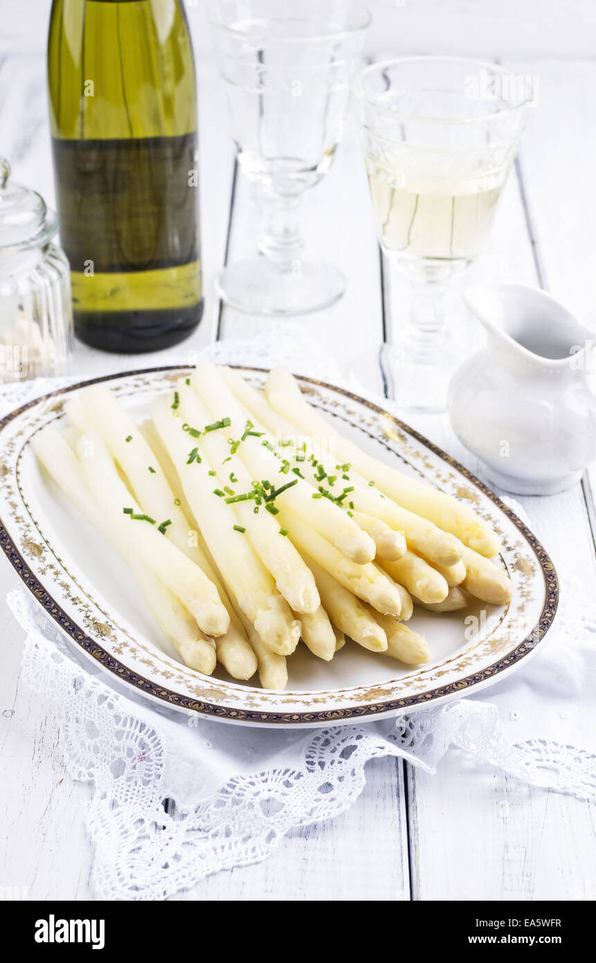 asparagi bianchi Foto Stock