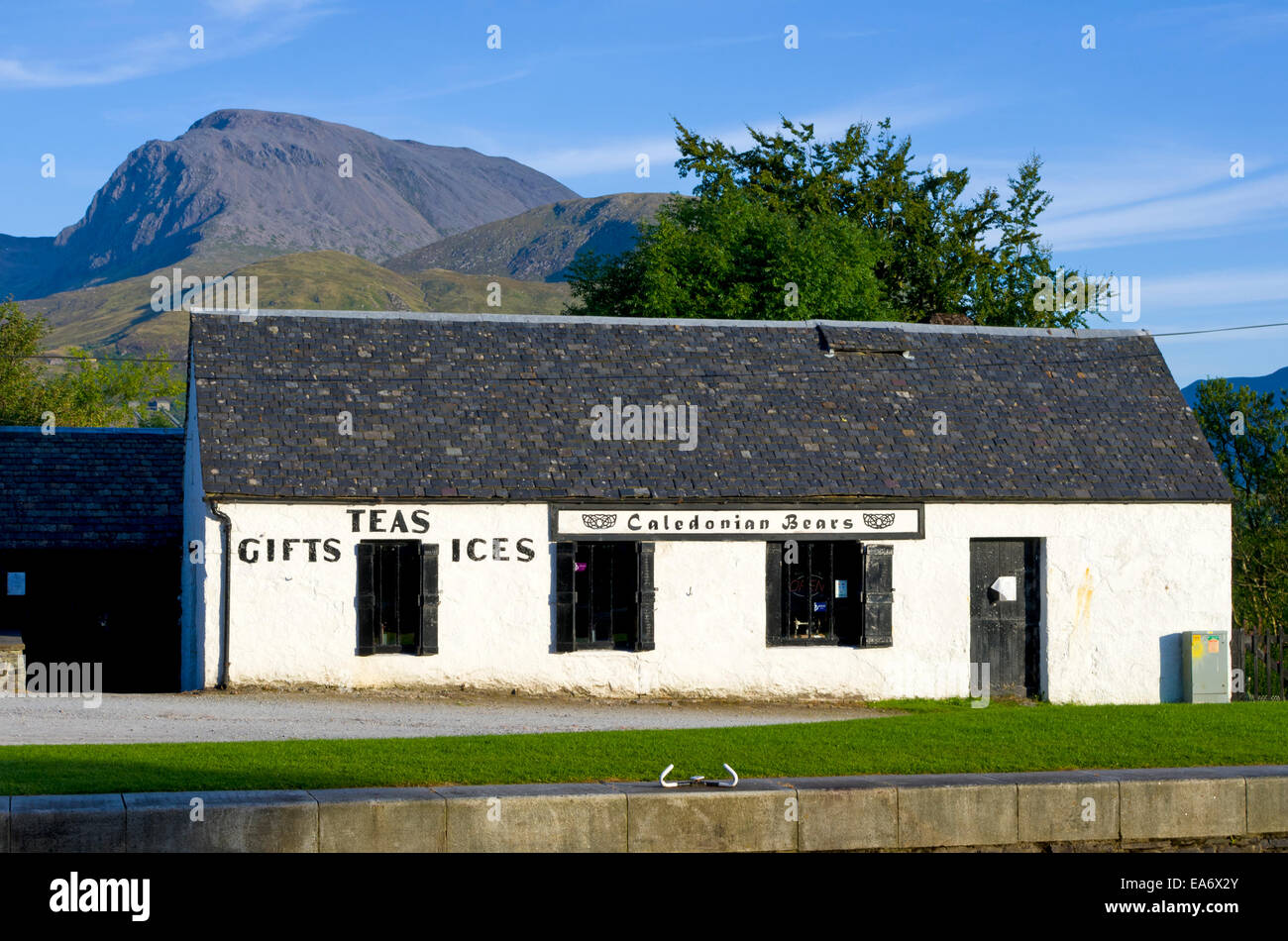 Caledonian porta Regali & Ben Nevis, Neptune's Staircase, Caledonian Canal, Banavie, Lochaber, Highland, Regno Unito Foto Stock