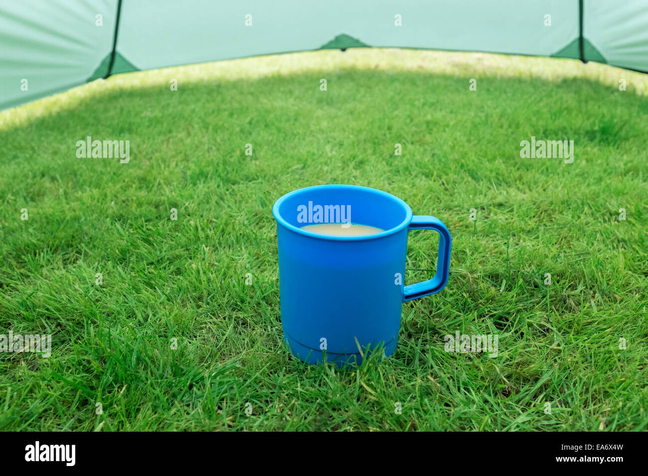 Tazza da campeggio immagini e fotografie stock ad alta risoluzione - Alamy