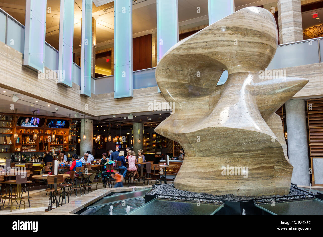 Miami Florida,Intercontinental,hotel,lobby,il mandrino,scultore Henry Moore,marmo travertino,scultura,arte,FL140808019 Foto Stock