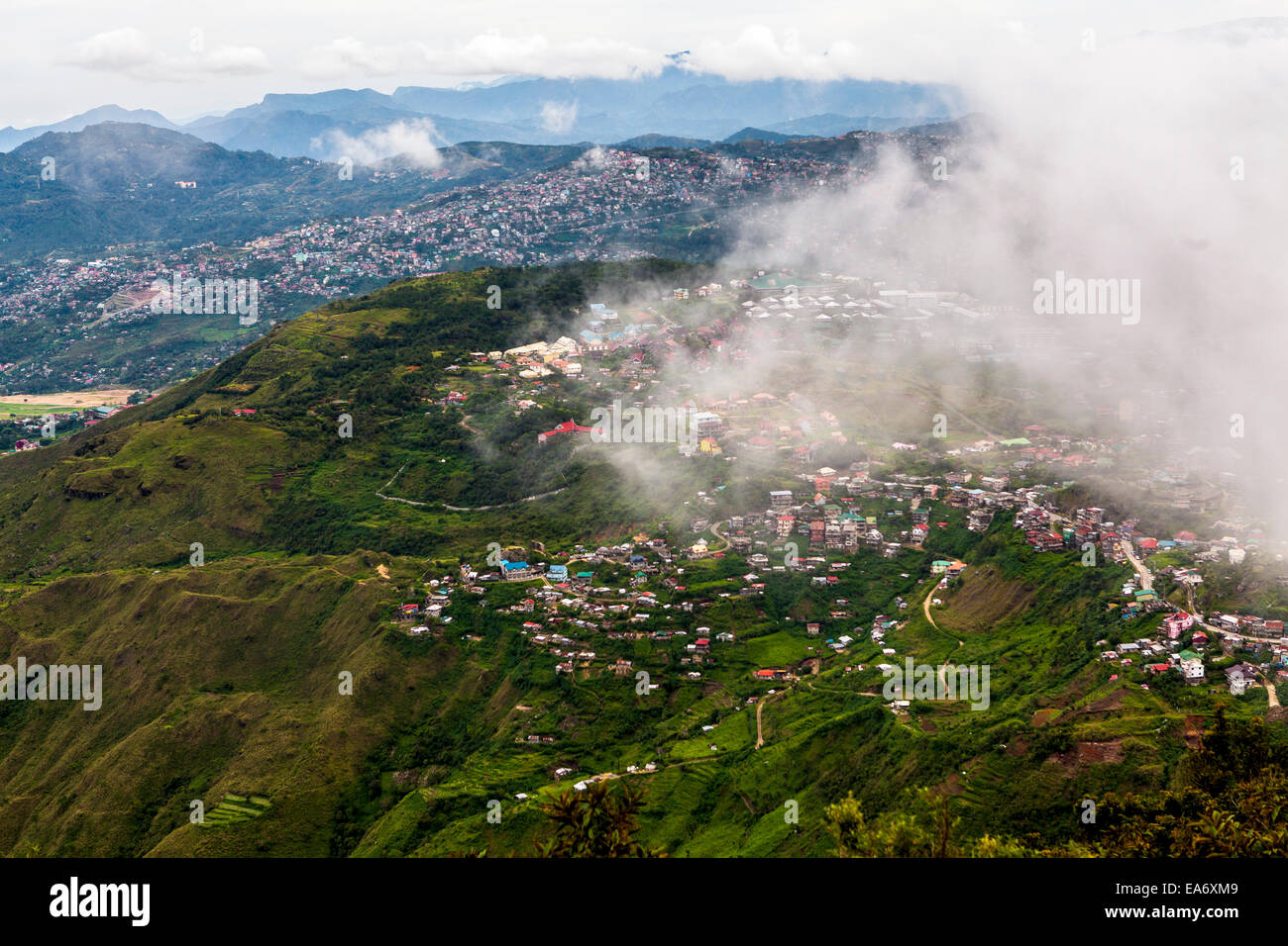 Vista panoramica della Cordillera Mountains e Baguio City, isola di Luzon nelle Filippine. Foto Stock