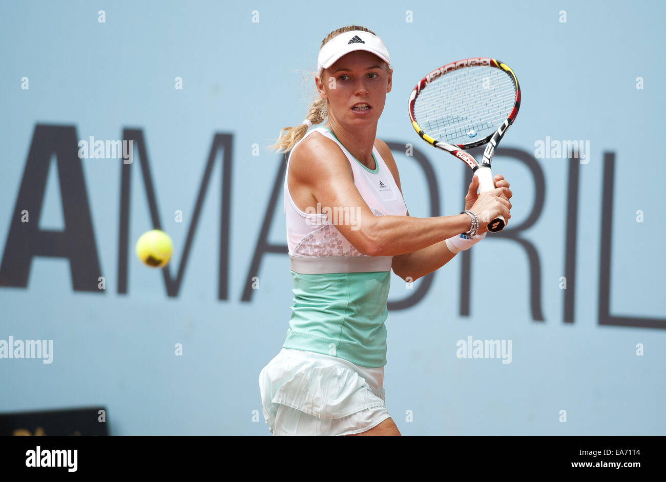 Caroline WOZNIACKI di Danimarca vs. Ekaterina Makarova di russo durante la Mutua Madrid Open Tennis Tournament, Donne Singoli. Wozniacki ha vinto, 6 -2, 6 -2. Dotato di: Caroline WOZNIACKI Dove: Madrid, Spagna Quando: 05 Maggio 2014 Foto Stock