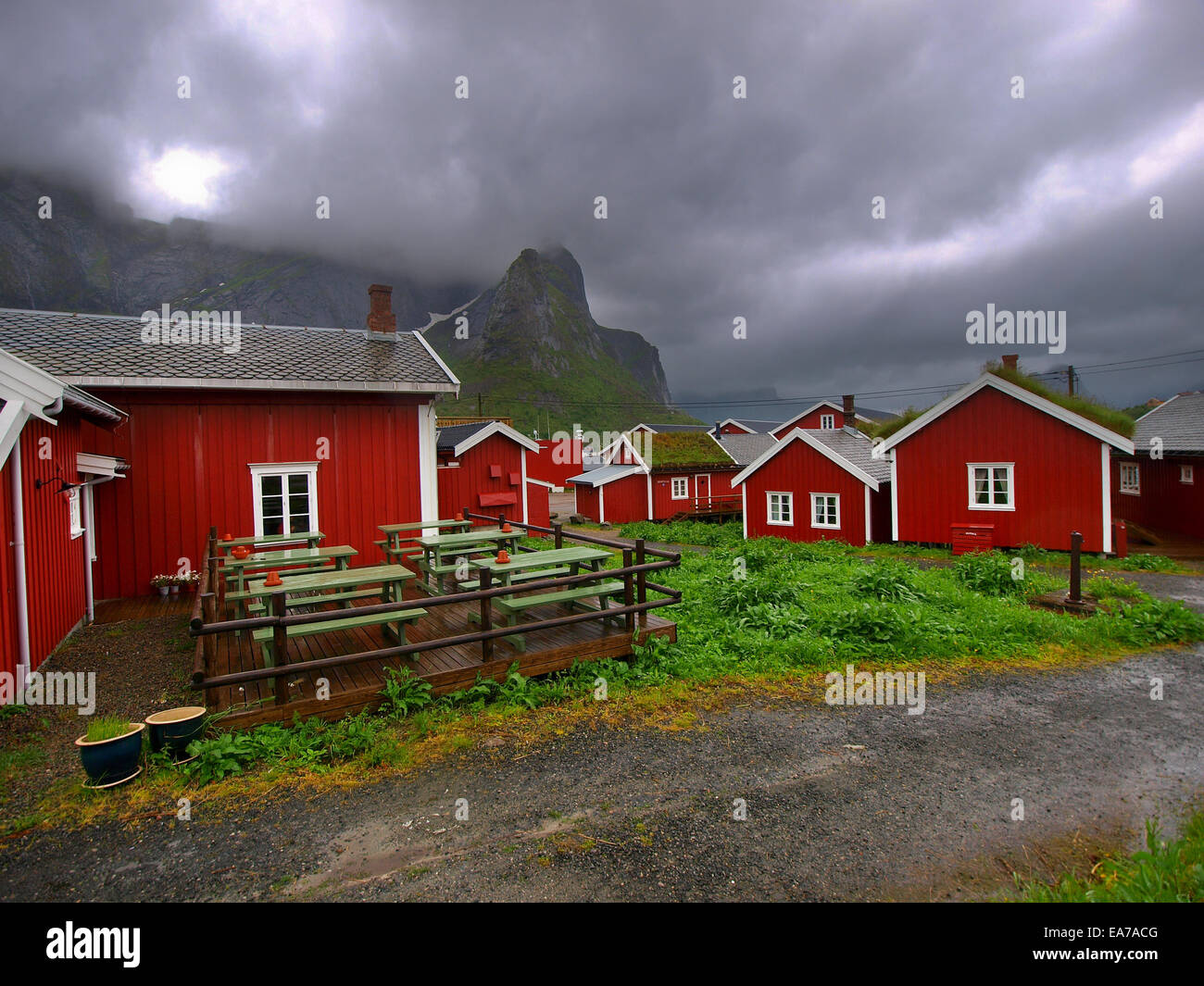 Case Rosse in Norvegia Rorbuer sulle Lofoten Foto stock Alamy