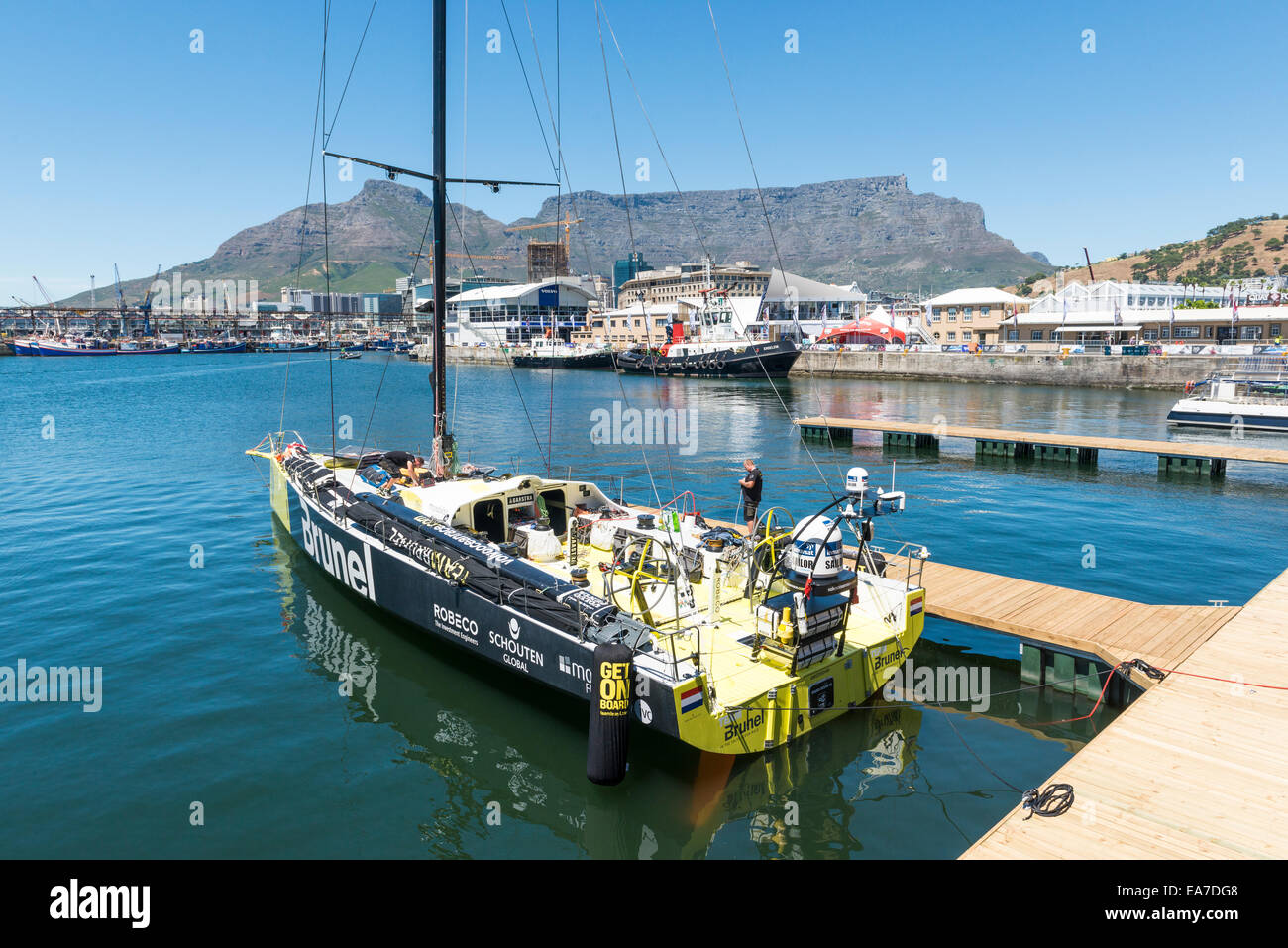 Bruel race team lavora sulla barca di Città del Capo in Sud Africa Foto Stock