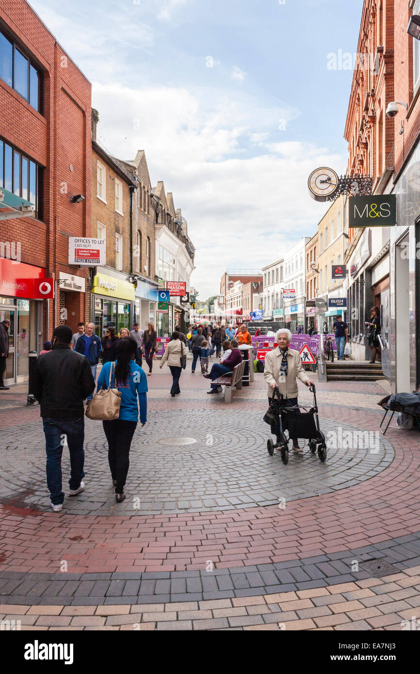 Centro città high street, Maidenhead, Berkshire, Inghilterra, GB, UK. Foto Stock