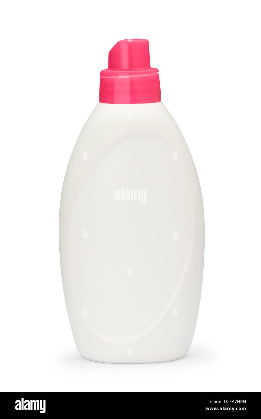 Il confezionamento di bottiglie, sapone, shampoo e detergenti per lavanderia su sfondo bianco Foto Stock