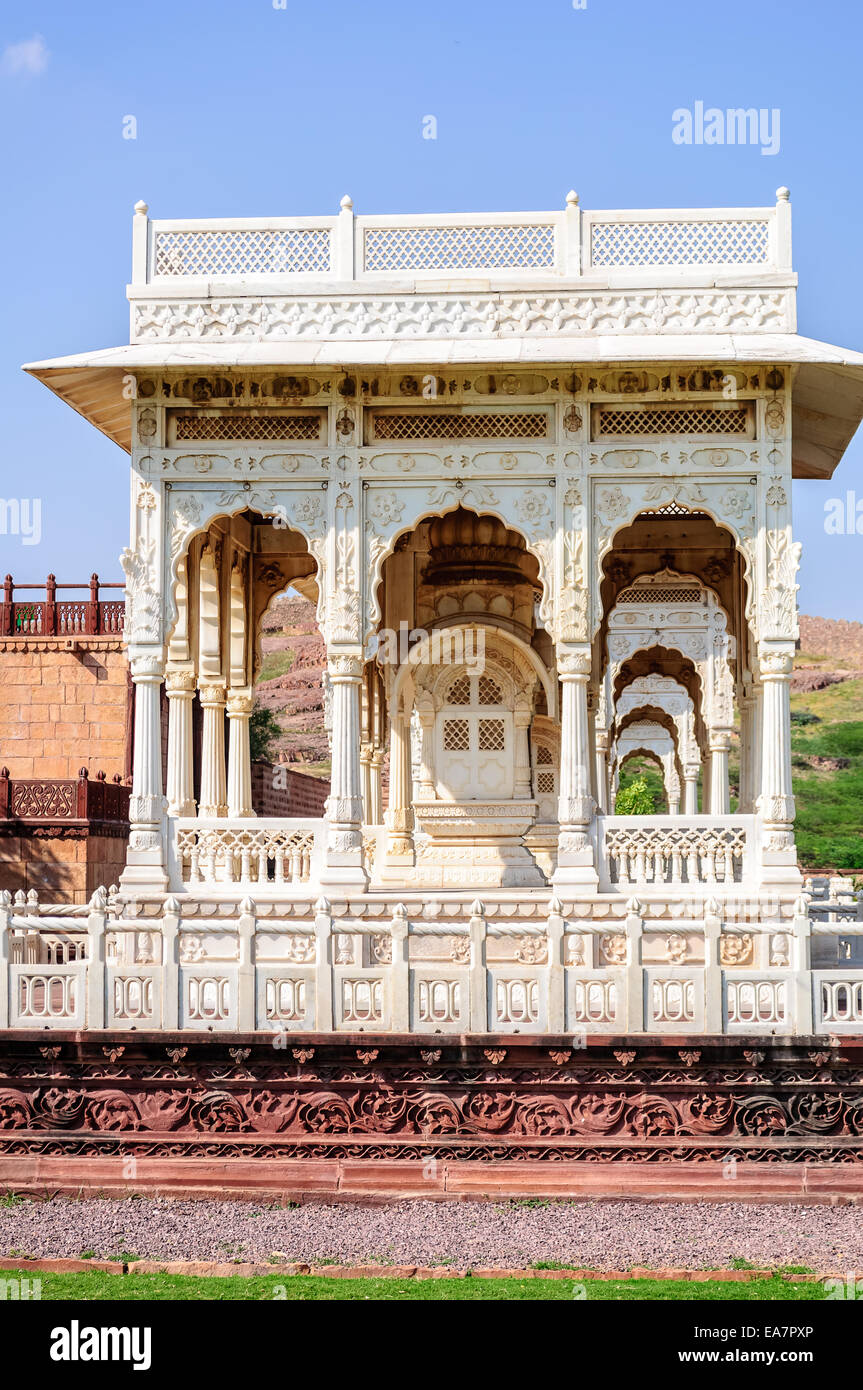 Cenotaphs in marmo di Marwar Kings, Jaswant Thada, Jodhpur, Rajasthan, India Foto Stock