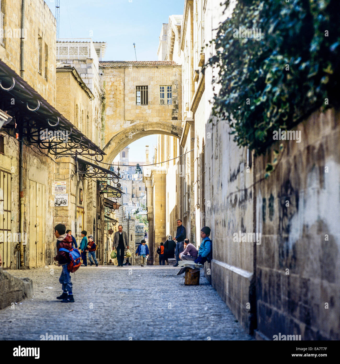 Span dell'Ecce Homo arch al di fuori della chiesa sopra la Via Dolorosa di Gerusalemme Israele Foto Stock