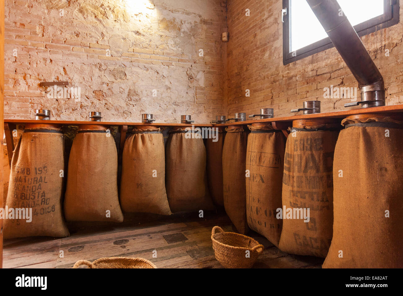 Sacchi di riso nel museo del riso a Valencia in Spagna. Foto Stock