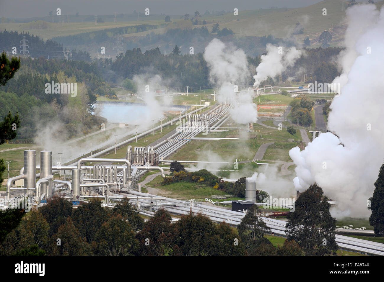 Wairakei Power Station, la geotermia (vapore umido) power station in Taupo, Nuova Zelanda Foto Stock