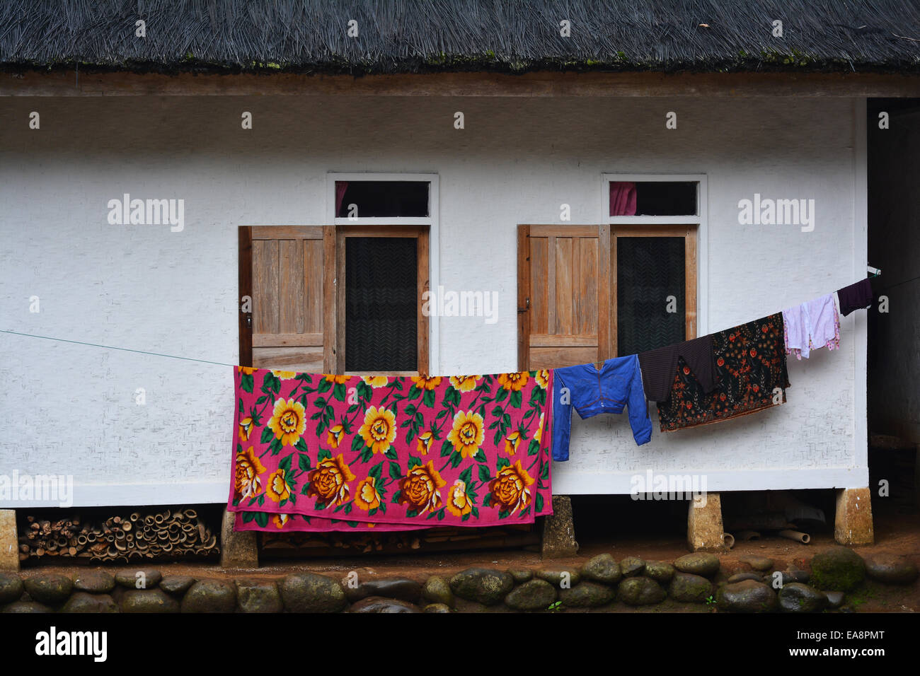 Casa Tradizionale da Kampung Naga, un villaggio locale con saggezza ecologica. Foto Stock