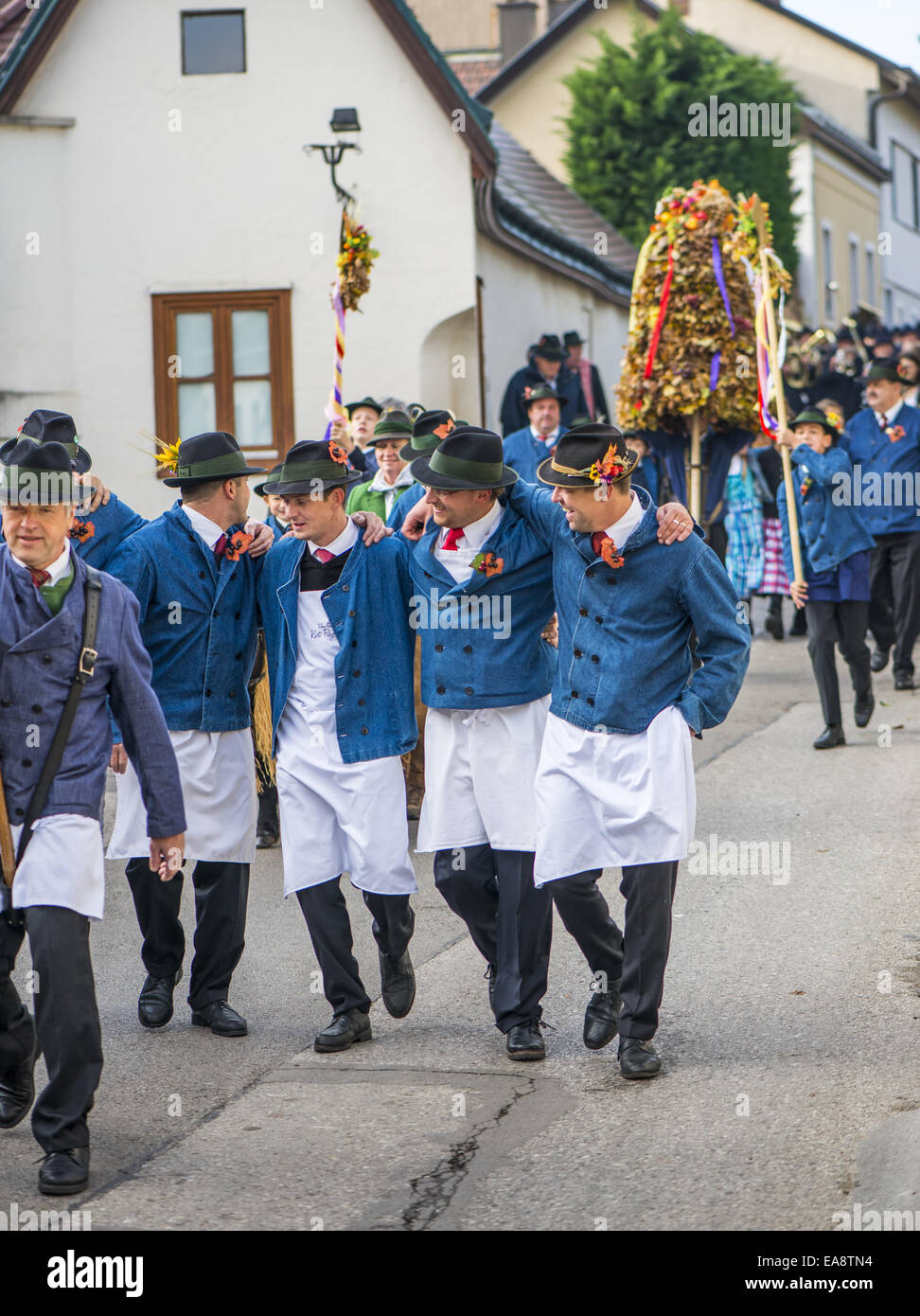 Tradizionale festa Hueter in Perchtoldsdorf, Bassa Austria, area di Vienna, Perchtoldsdorf Foto Stock
