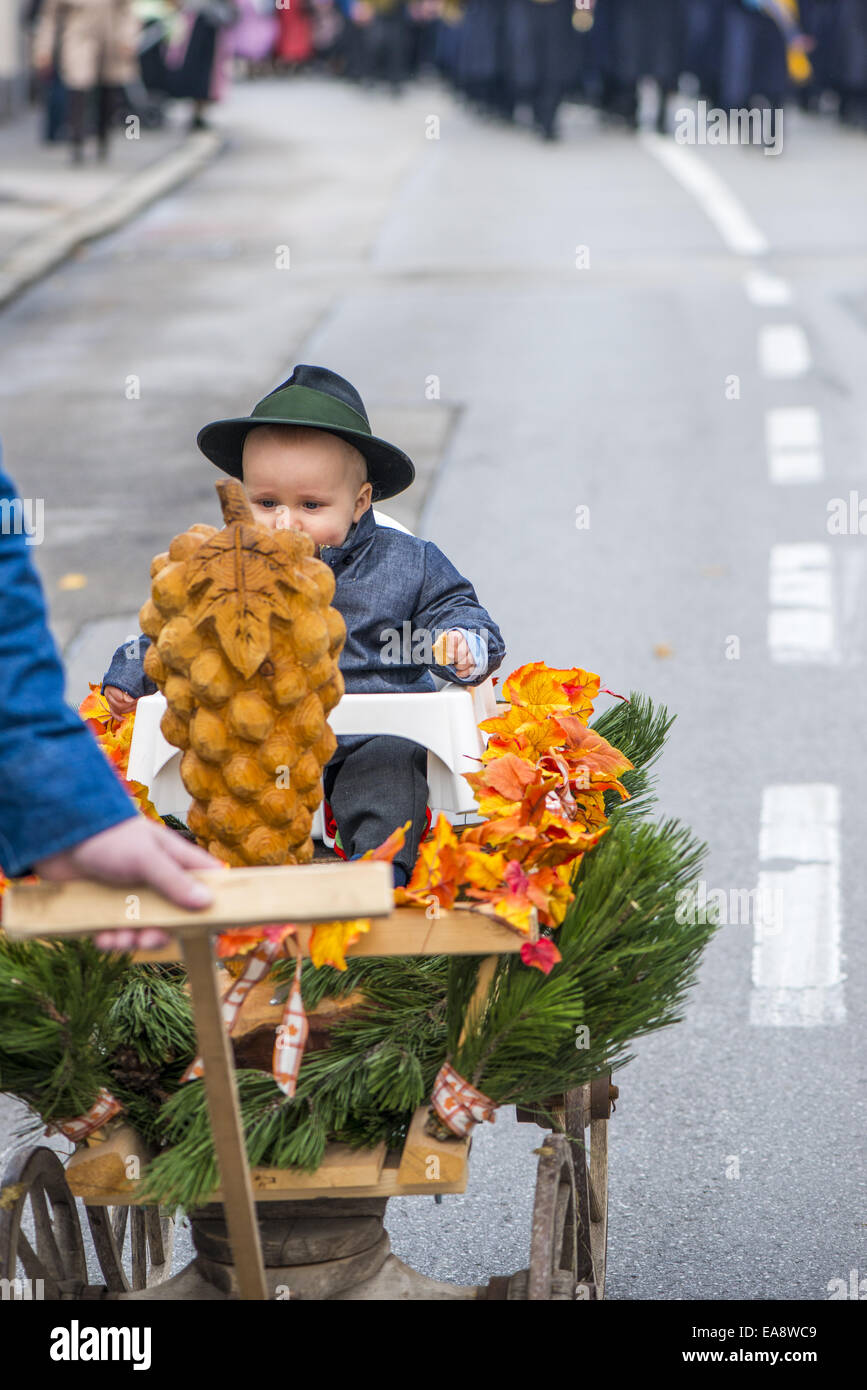 Tradizionale festa Hueter in Perchtoldsdorf, Bassa Austria, area di Vienna, Perchtoldsdorf Foto Stock