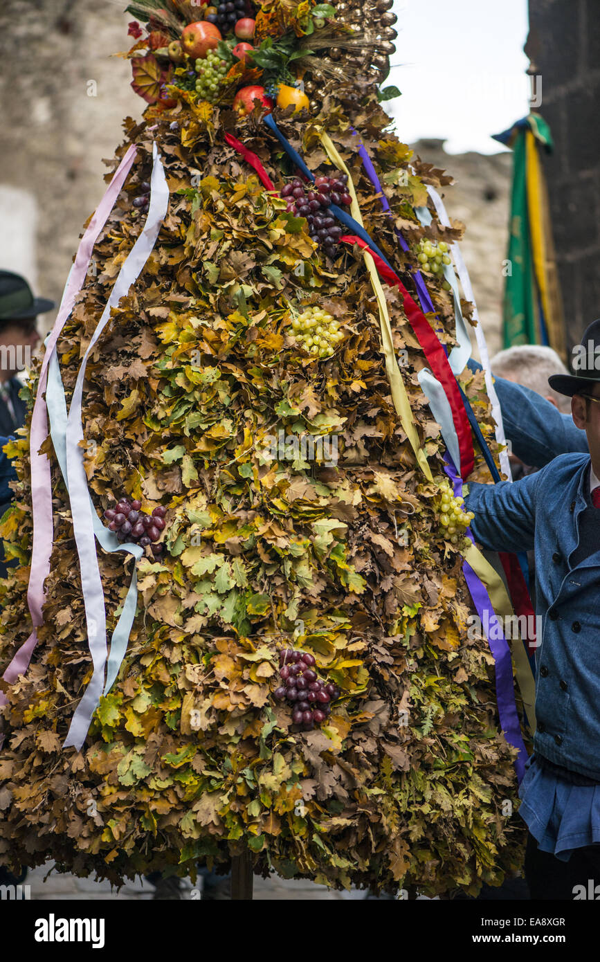 Tradizionale festa Hueter in Perchtoldsdorf, Bassa Austria, area di Vienna, Perchtoldsdorf Foto Stock