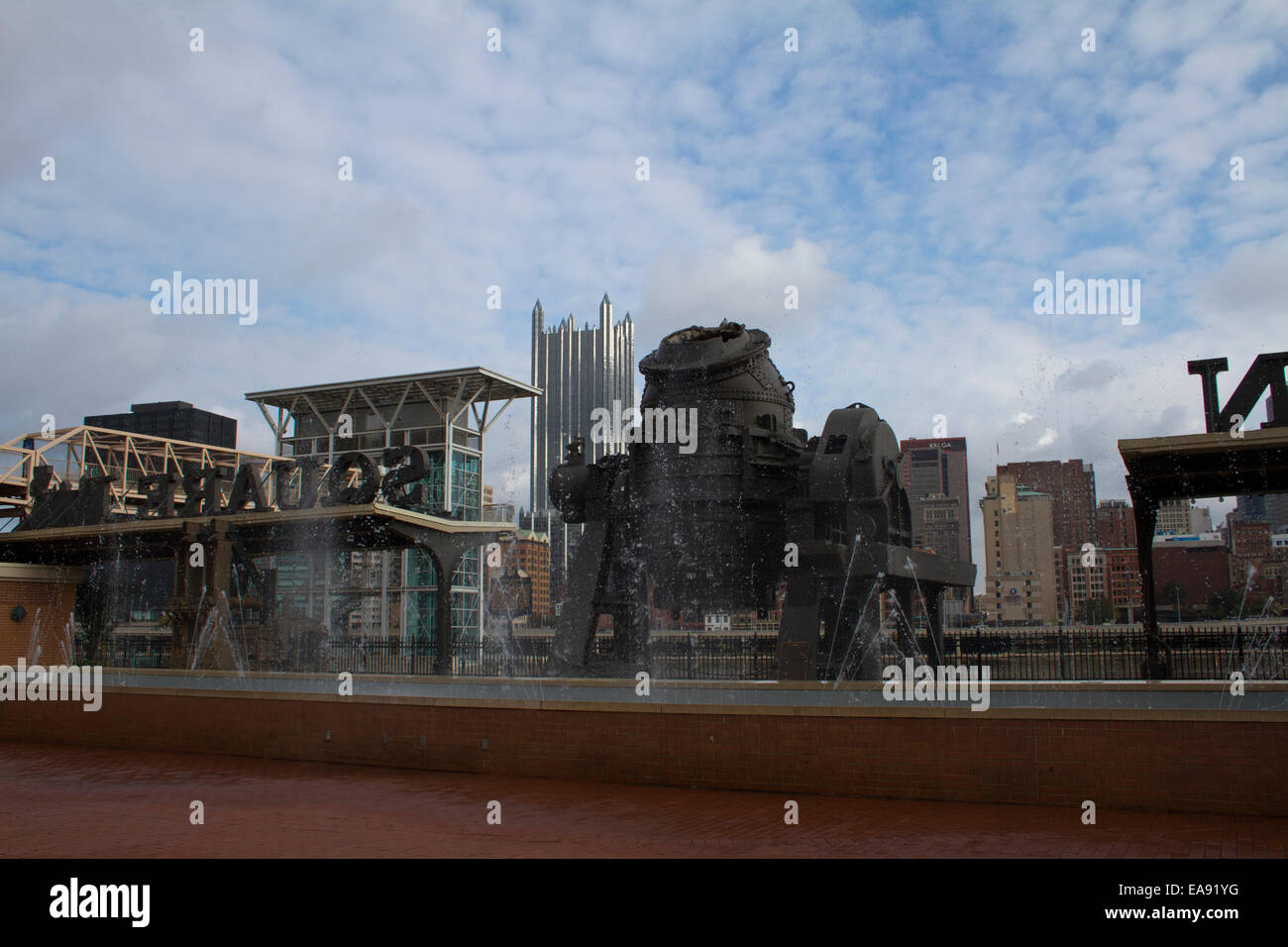 Fontane a piazza della stazione di Pittsburgh Foto Stock
