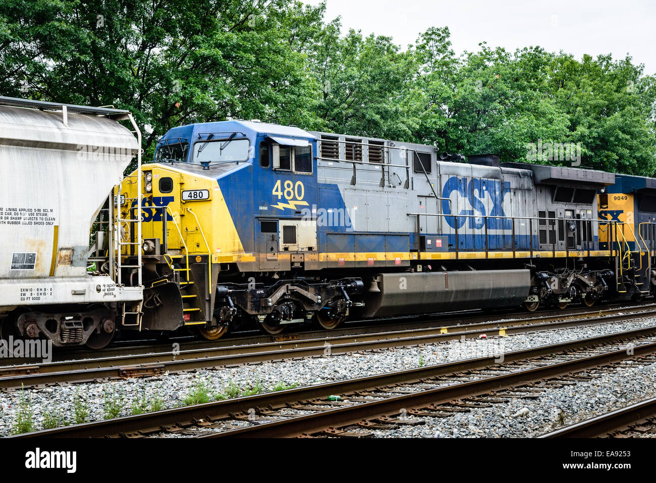 CSX AC44-CW n. 480 su un trasporto misto merci, Cumberland, Maryland Foto Stock