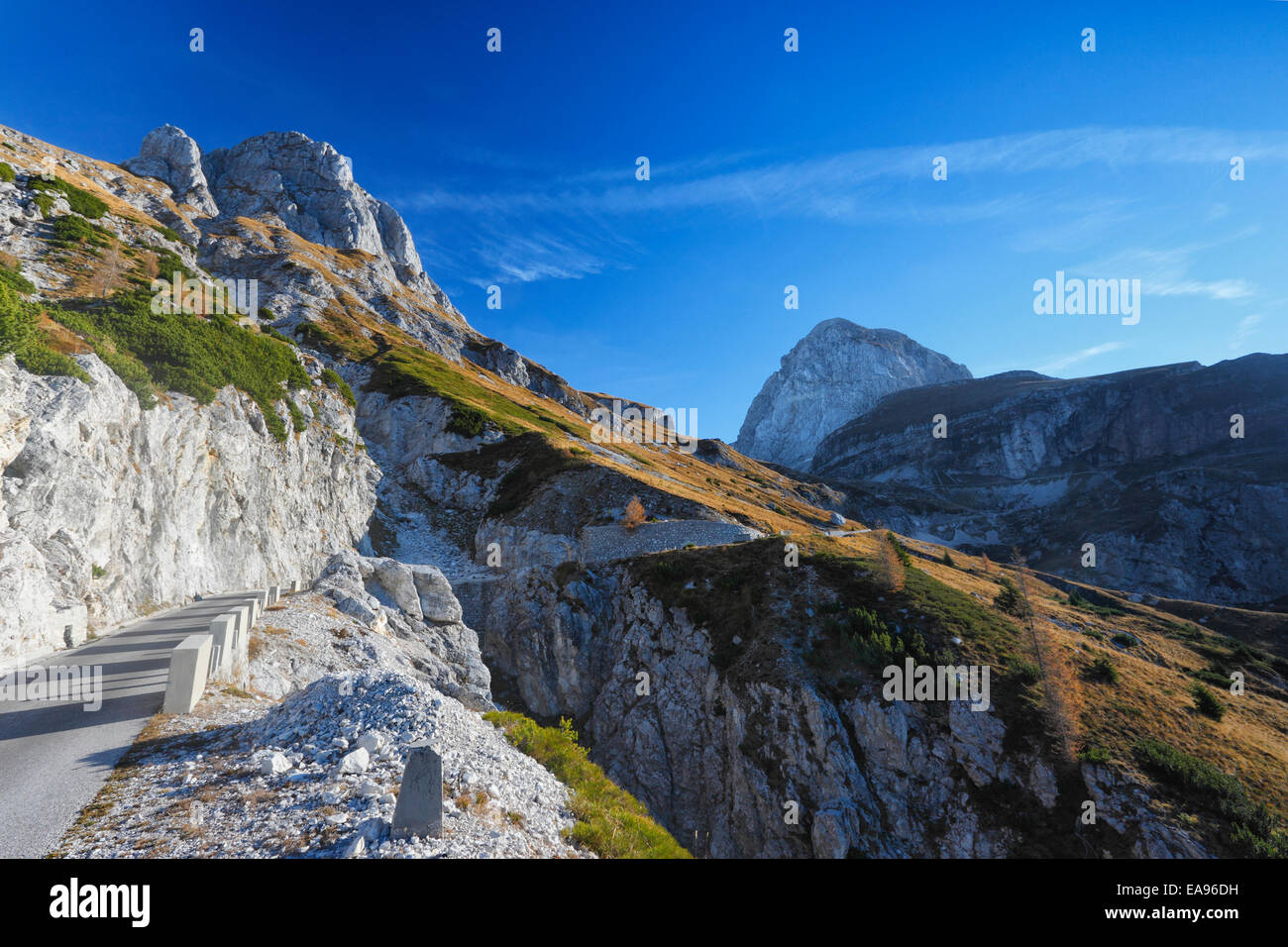 La Slovenia alpi, strada di montagna Mangart Foto Stock