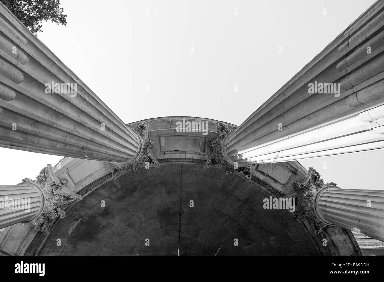Pilastri del nord Ingresso alla Cattedrale di St Paul Foto Stock