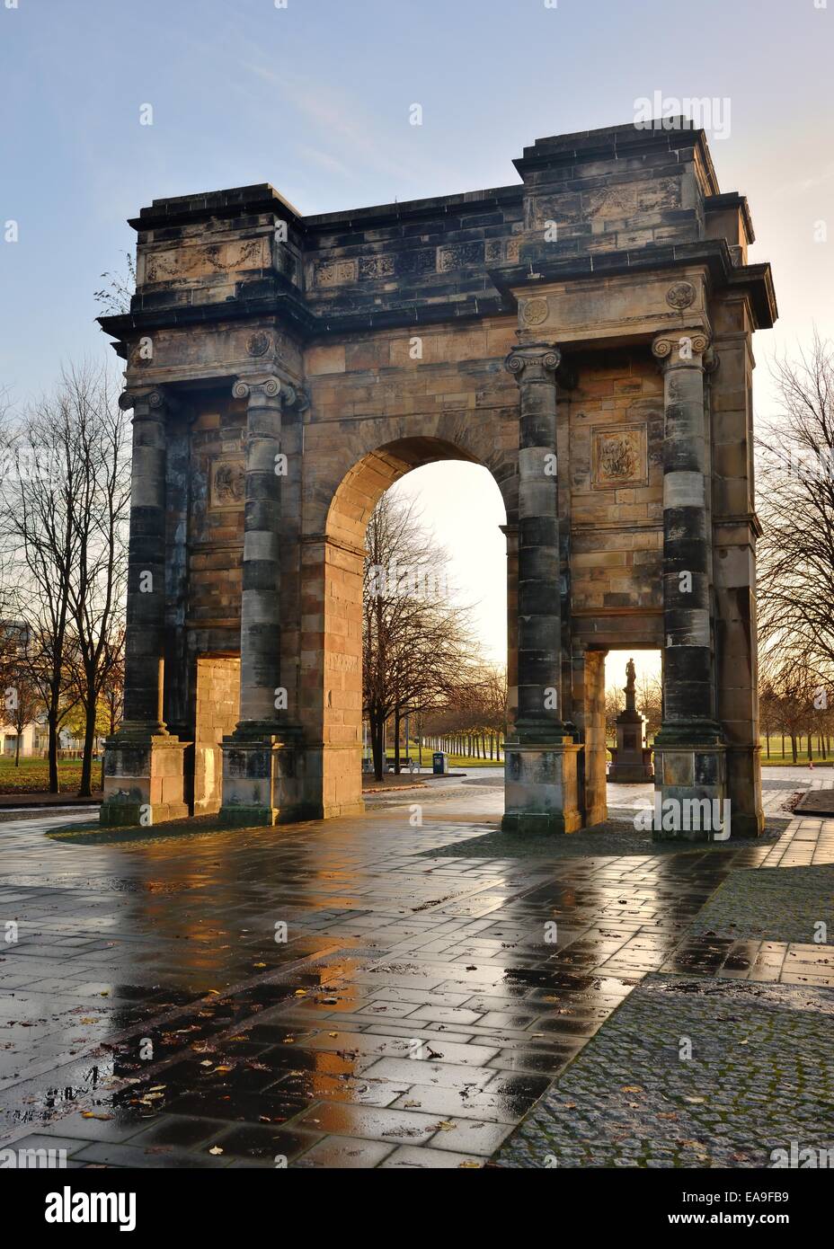 La McLennan arch all'entrata di Glasgow Green, Saltmarket, Glasgow, Scotland, Regno Unito Foto Stock