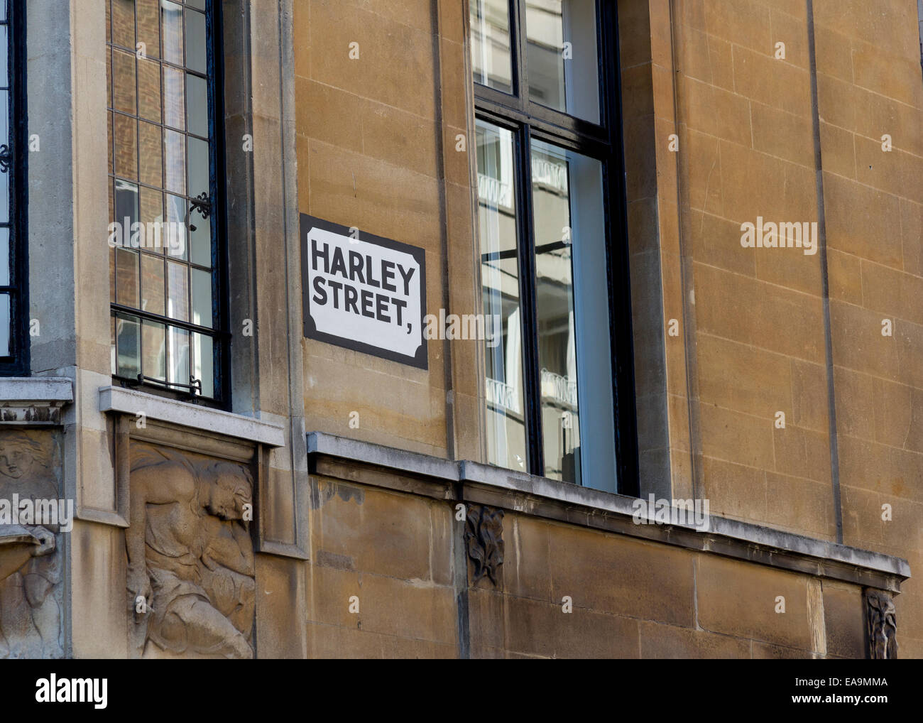 Un cartello stradale in Harley Street, Londra, famoso per la medicina privata. Foto Stock