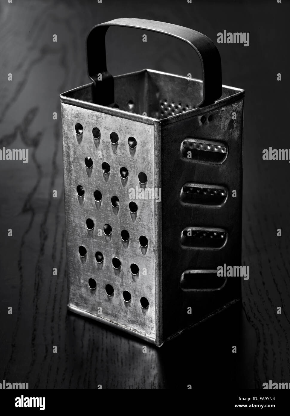 Vintage o vecchia cucina una grattugia Foto Stock