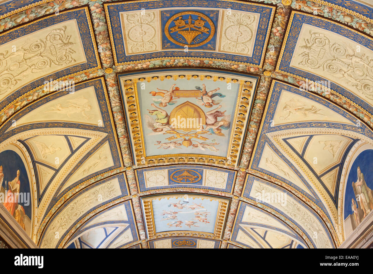 Il soffitto della sala degli indirizzi all'interno di Musei Vaticani (Patrimonio Mondiale dell'UNESCO), Città del Vaticano, Roma, Italia Foto Stock