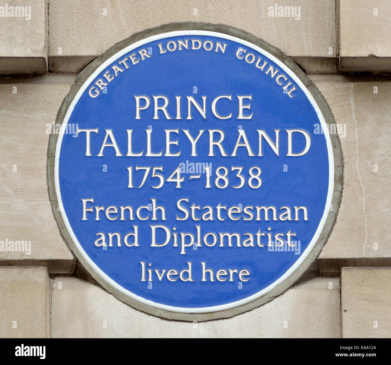 Londra, Inghilterra, Regno Unito. Una lapide commemorativa: Principe Talleyrand, (Charles Maurice de Talleyrand-Périgord) 1754-1838 Foto Stock