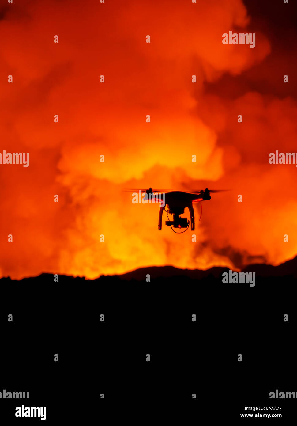 DJI Phantom 2 con GoPro, volare dalla Holuhraun eruzione fissurale. Foto Stock