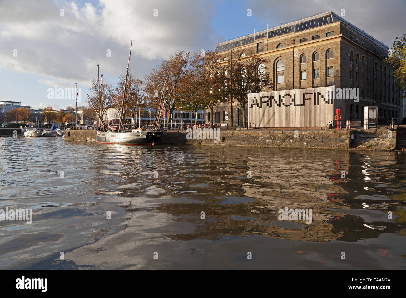 La Arnolfini Arts Centre a Bristol, Inghilterra Foto Stock