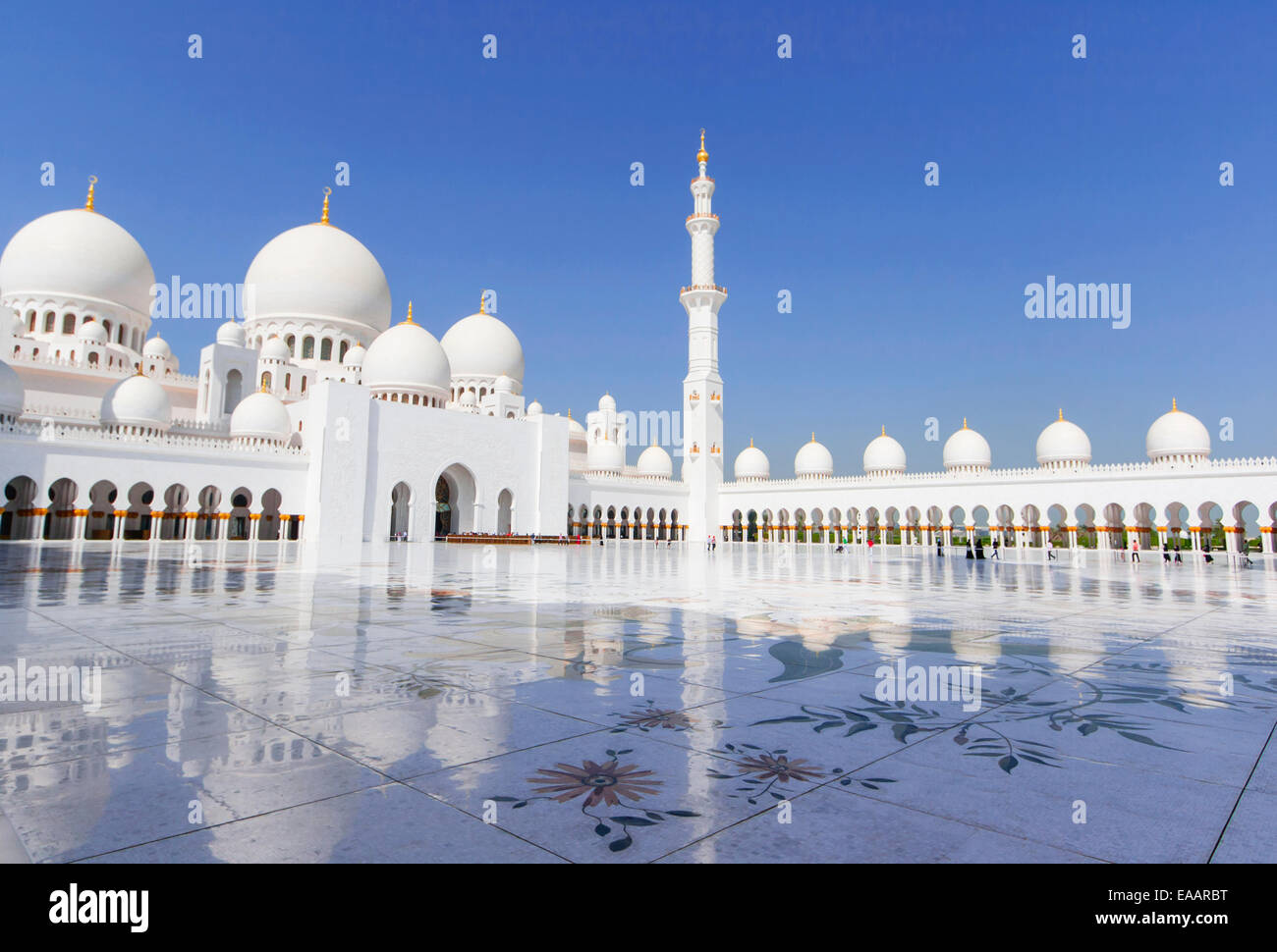 Sheikh Zayed Grande Moschea di Abu Dhabi, negli Emirati Arabi Uniti. Foto Stock