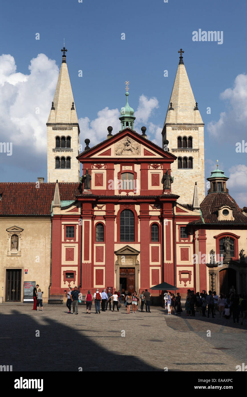 Basilica di San Giorgio al Castello di Praga a Praga, Repubblica Ceca. Foto Stock