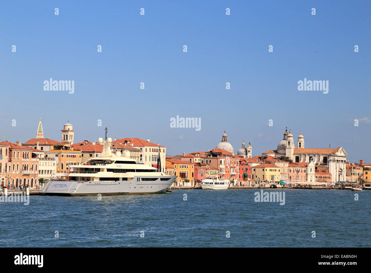 Yacht azteca, IMO 1009924, di proprietà del miliardario messicano Ricardo Salinas Pliego. Foto Stock