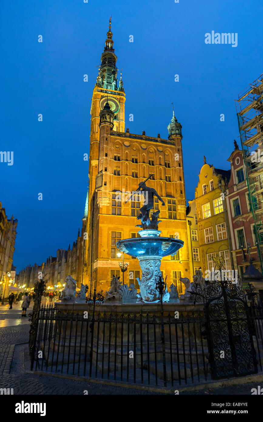 GDANSK, Polonia - 22 ottobre 2014: Storico di Danzica - Fontana di Nettuno nel centro storico della città. Foto Stock