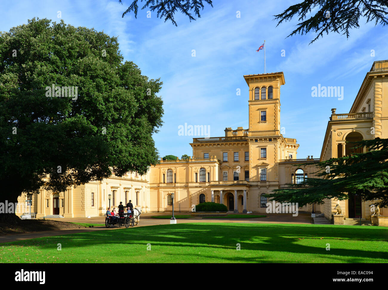 La facciata di ingresso, Osborne House, East Cowes, Isle of Wight, England, Regno Unito Foto Stock