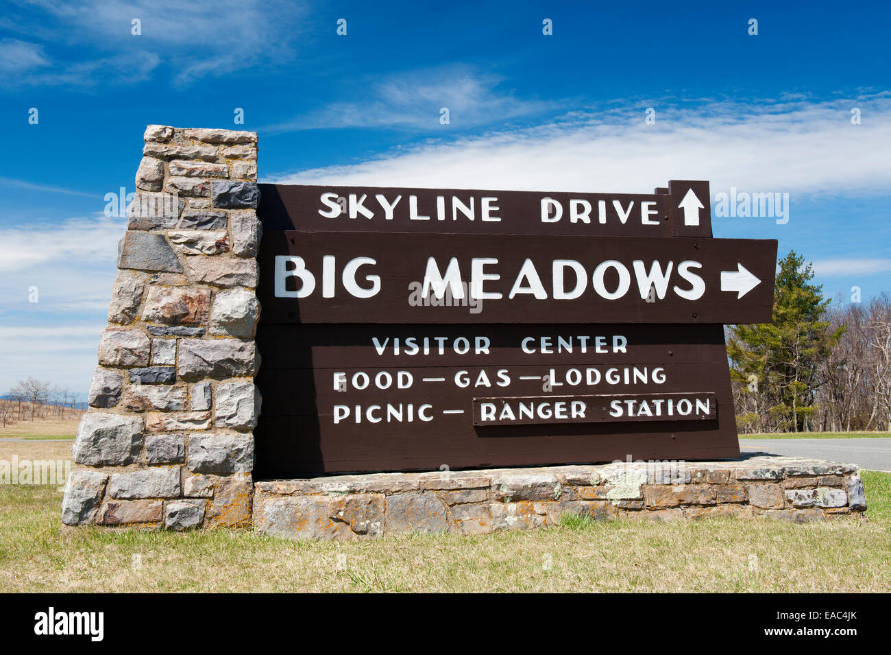 Parco nazionale di segno di servizio presso i grandi prati, sulla Skyline Drive, Virginia, Stati Uniti d'America. Foto Stock