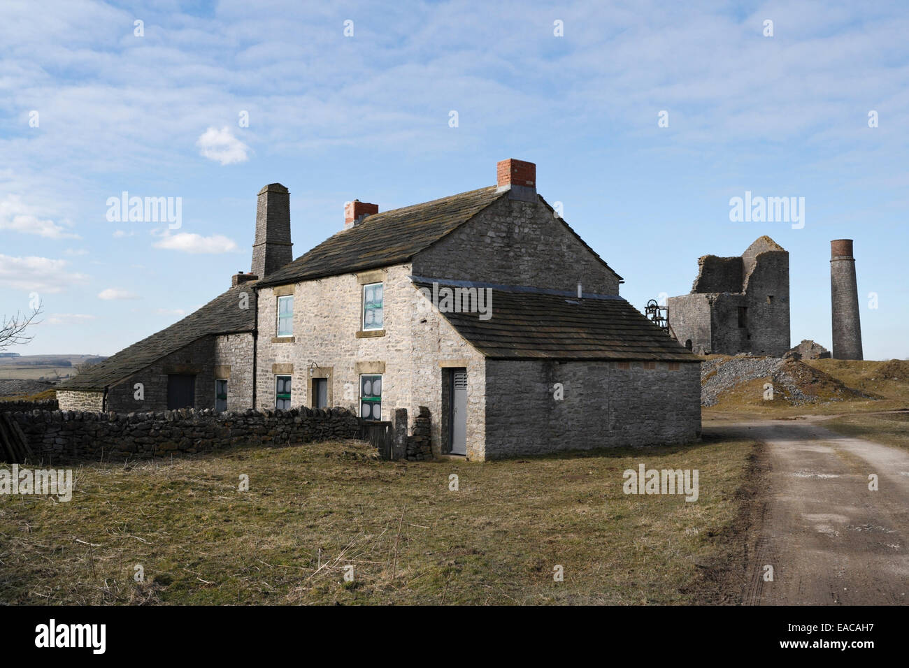 Miniera di piombo di Magpie, Sheldon, nel Derbyshire Peak District, Inghilterra. Il parco nazionale del Peak District ha conservato edifici industriali protetti monumento programmato Foto Stock