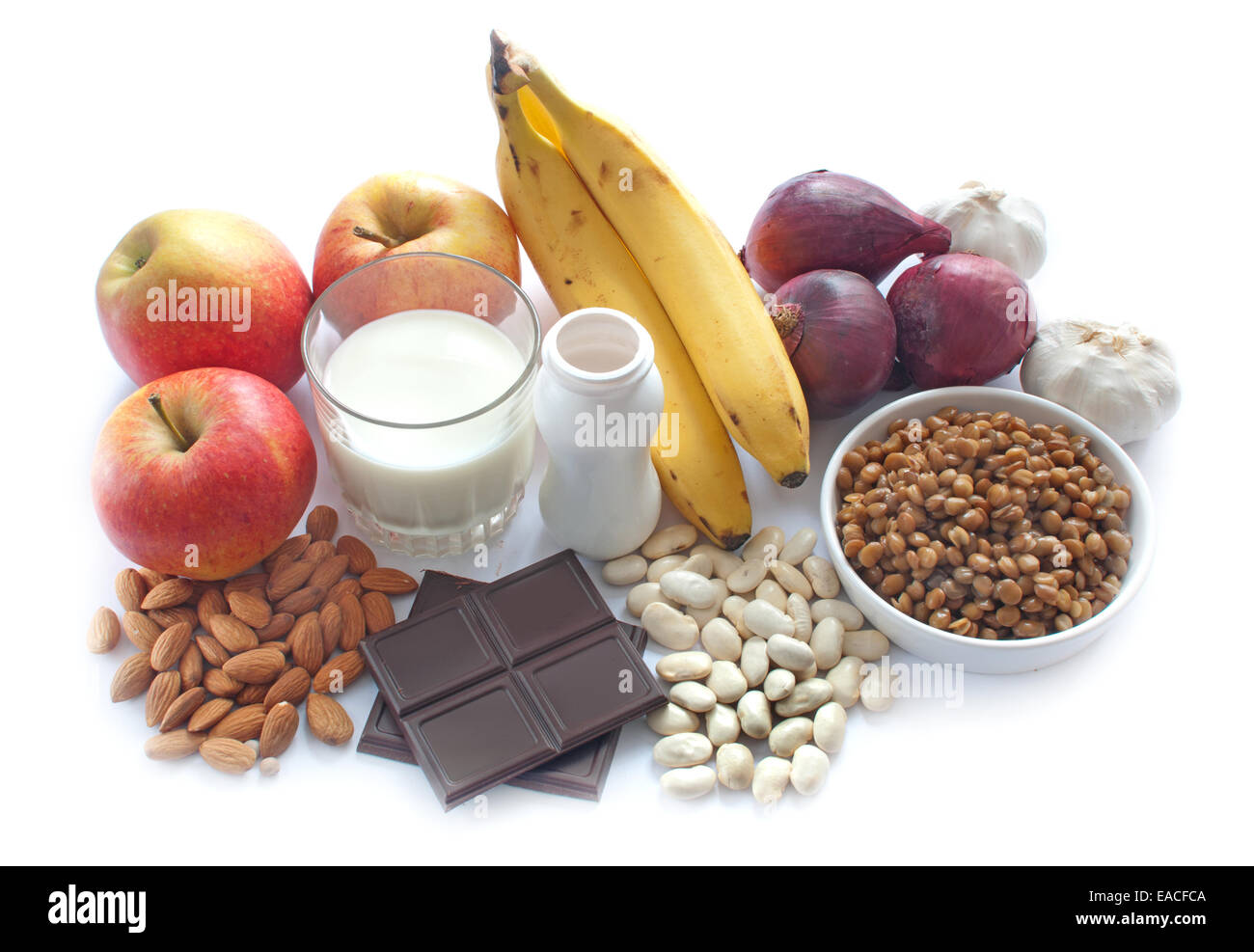 Probiotici o prebiotici) alimenti ricchi di impulsi compresi, noci, frutta e  prodotti lattiero-caseari, buona per immunità e l'intestino Foto stock -  Alamy