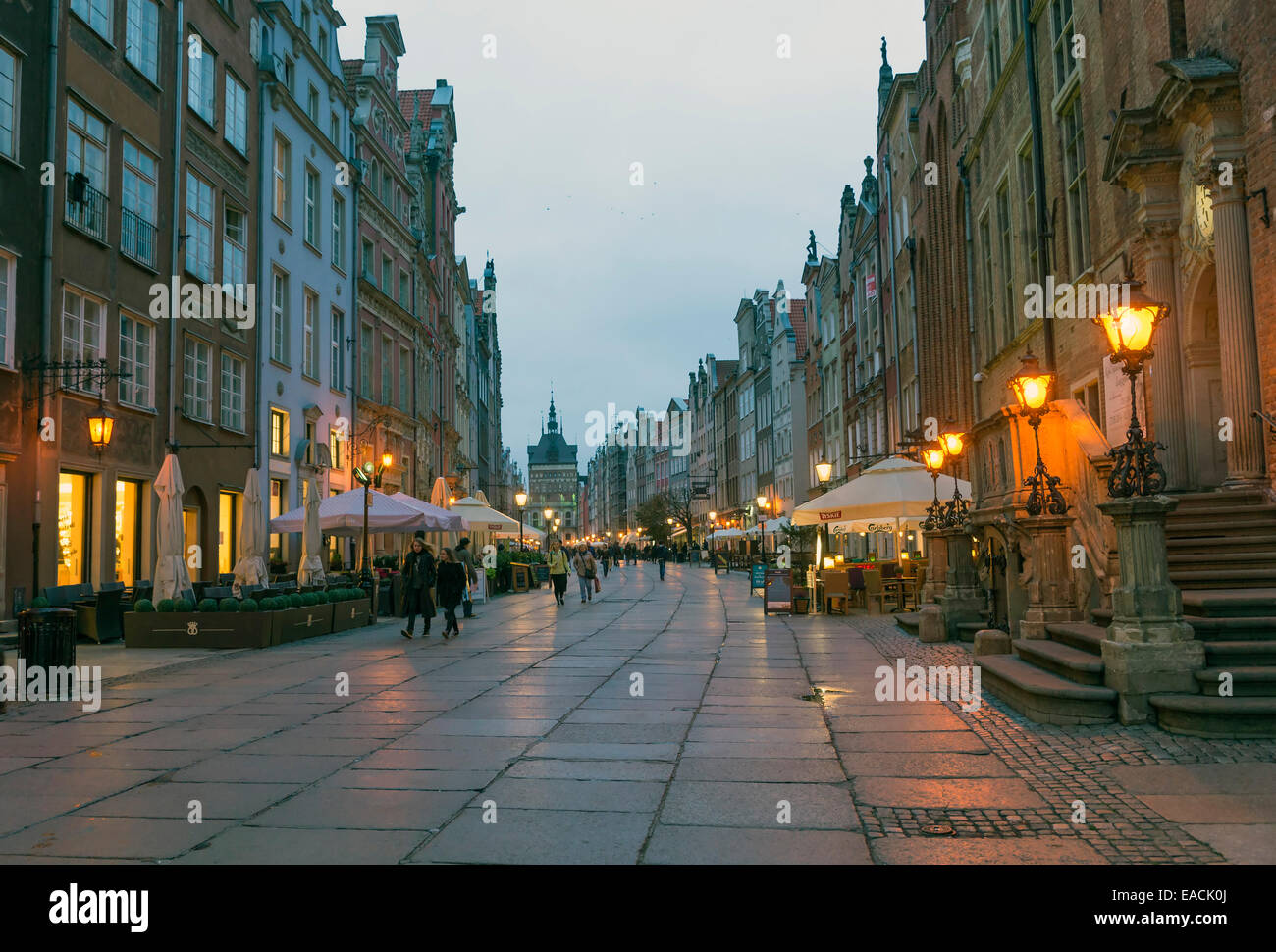 Golden Gate nella città vecchia di notte, Gdansk, Polonia Foto Stock