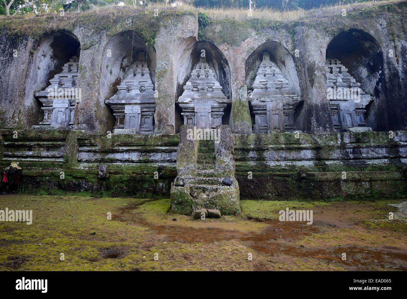 Rock dei santuari del Gunung Kawi fonte tempio, Bali, Indonesia Foto Stock