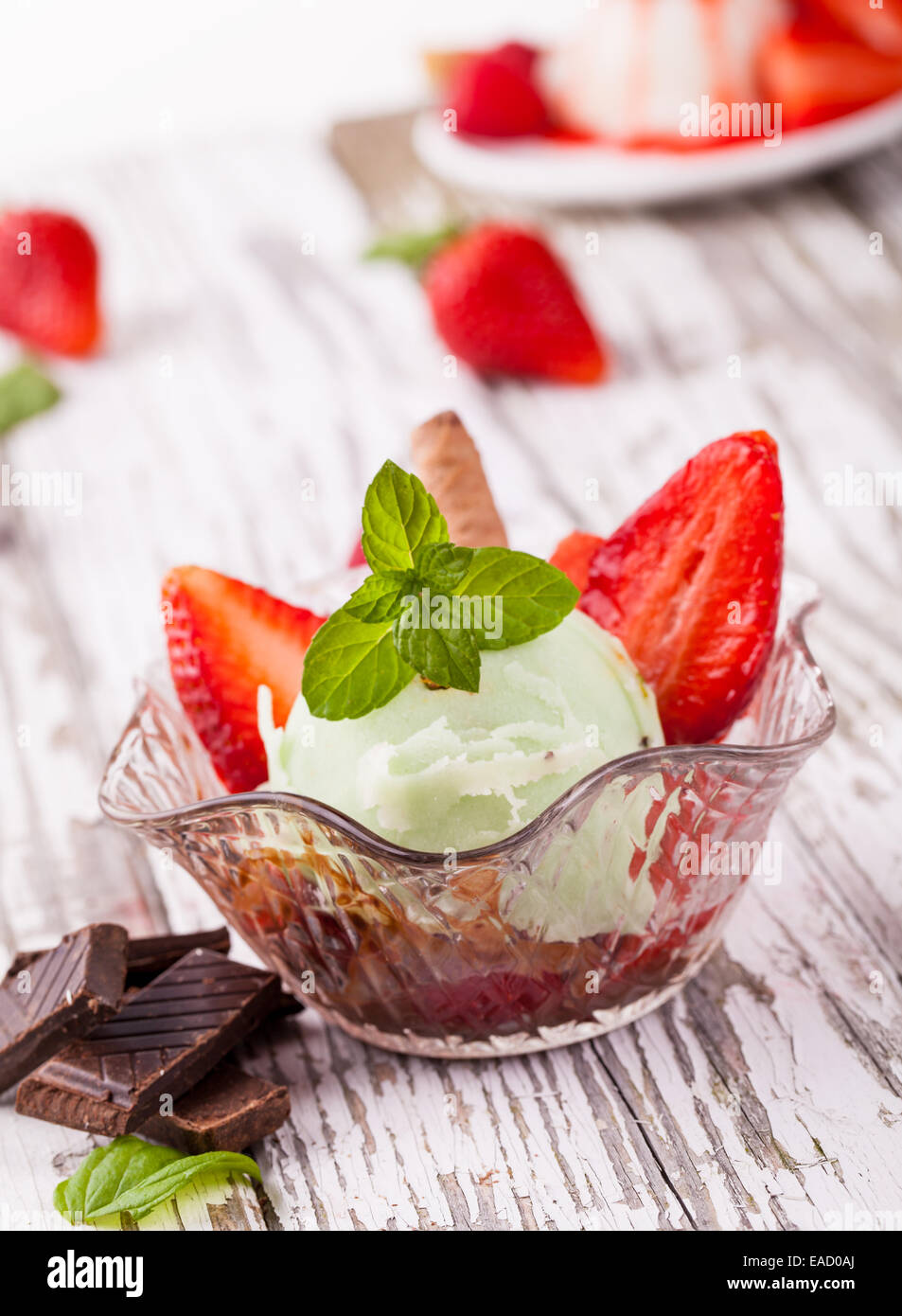 Il pistacchio gelato sul tavolo di legno Foto Stock