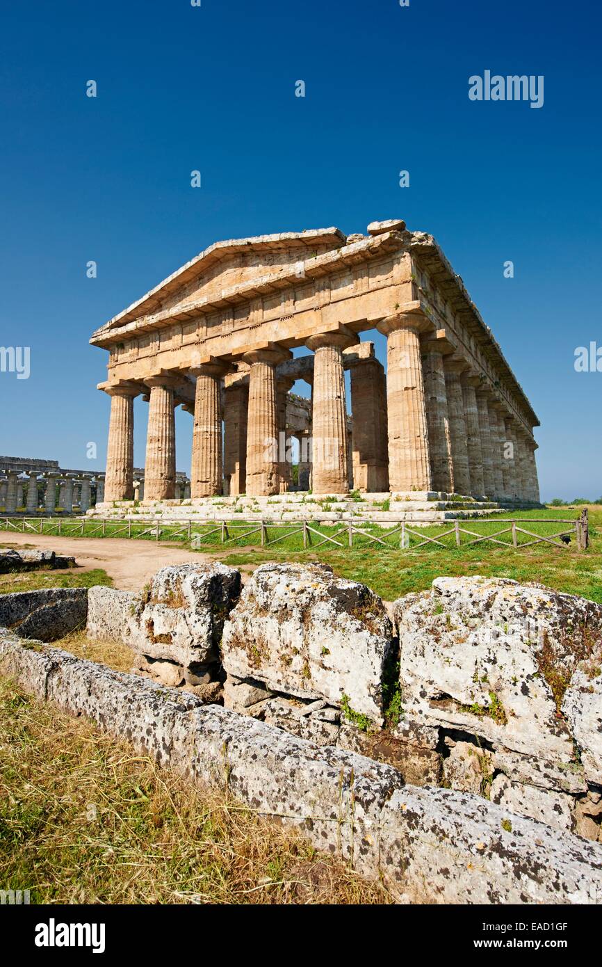 Gli antichi greci dorico tempio di Hera, 460-450 A.C. paestum sito archeologico, Paestum Capaccio, campania, Italia Foto Stock