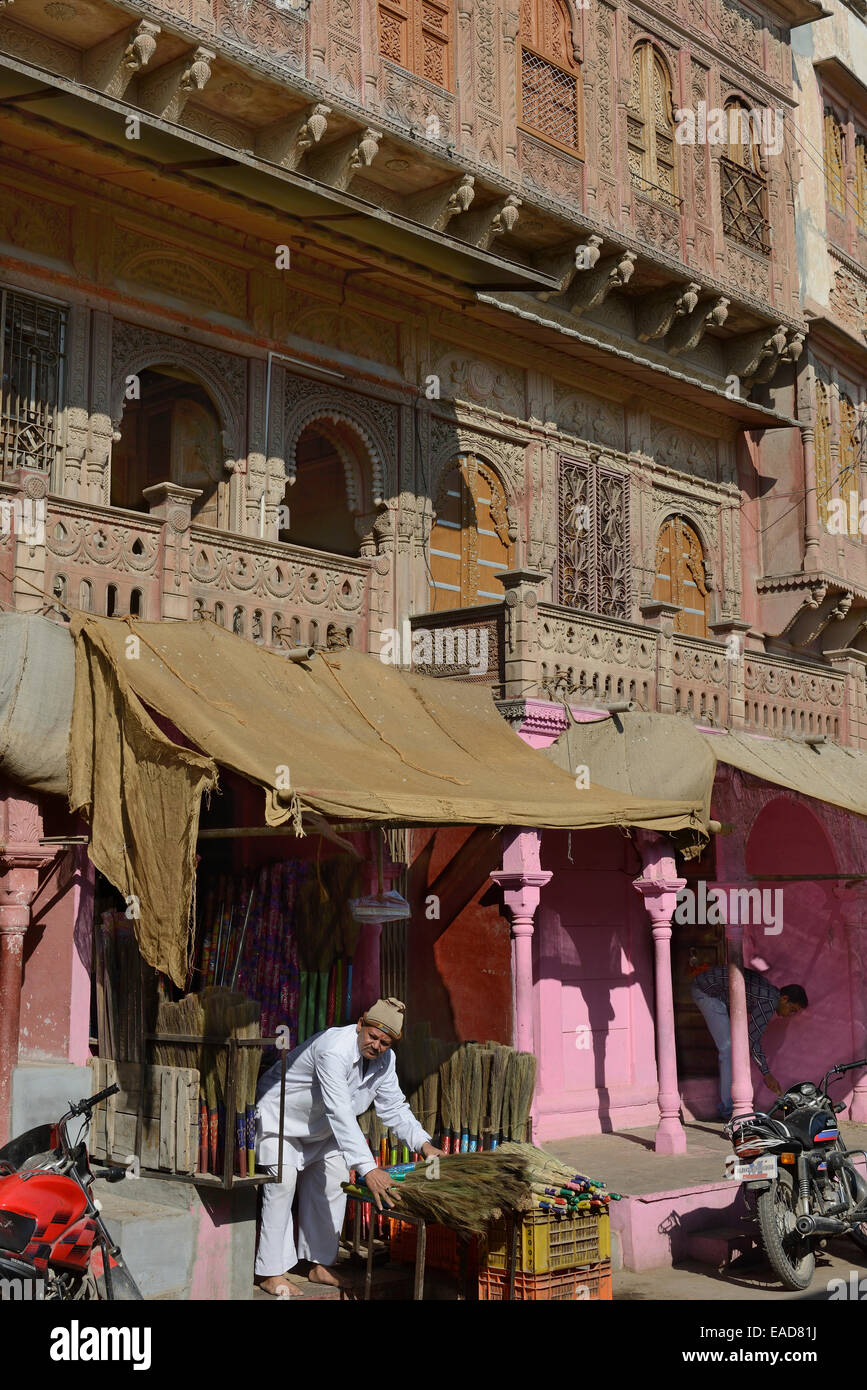 Inde, Rajasthan, Marwar regione, Bikaner, anteriore di un haveli nella città vecchia Foto Stock