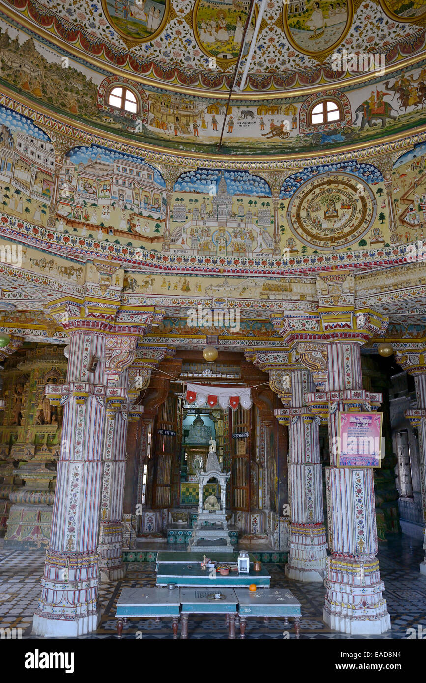 Inde, Rajasthan, Marwar regione, Bikaner, scultura del tempio Jain di Bhandasar Foto Stock